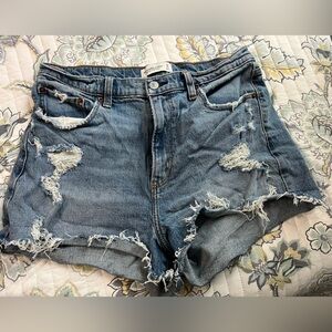 Abercrombie and Fitch curve love high-rise Mom shorts